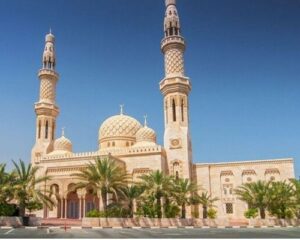 Visit the Jumeirah Mosque